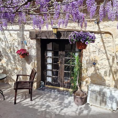 The Courtyard Suite Limassol Exterior photo